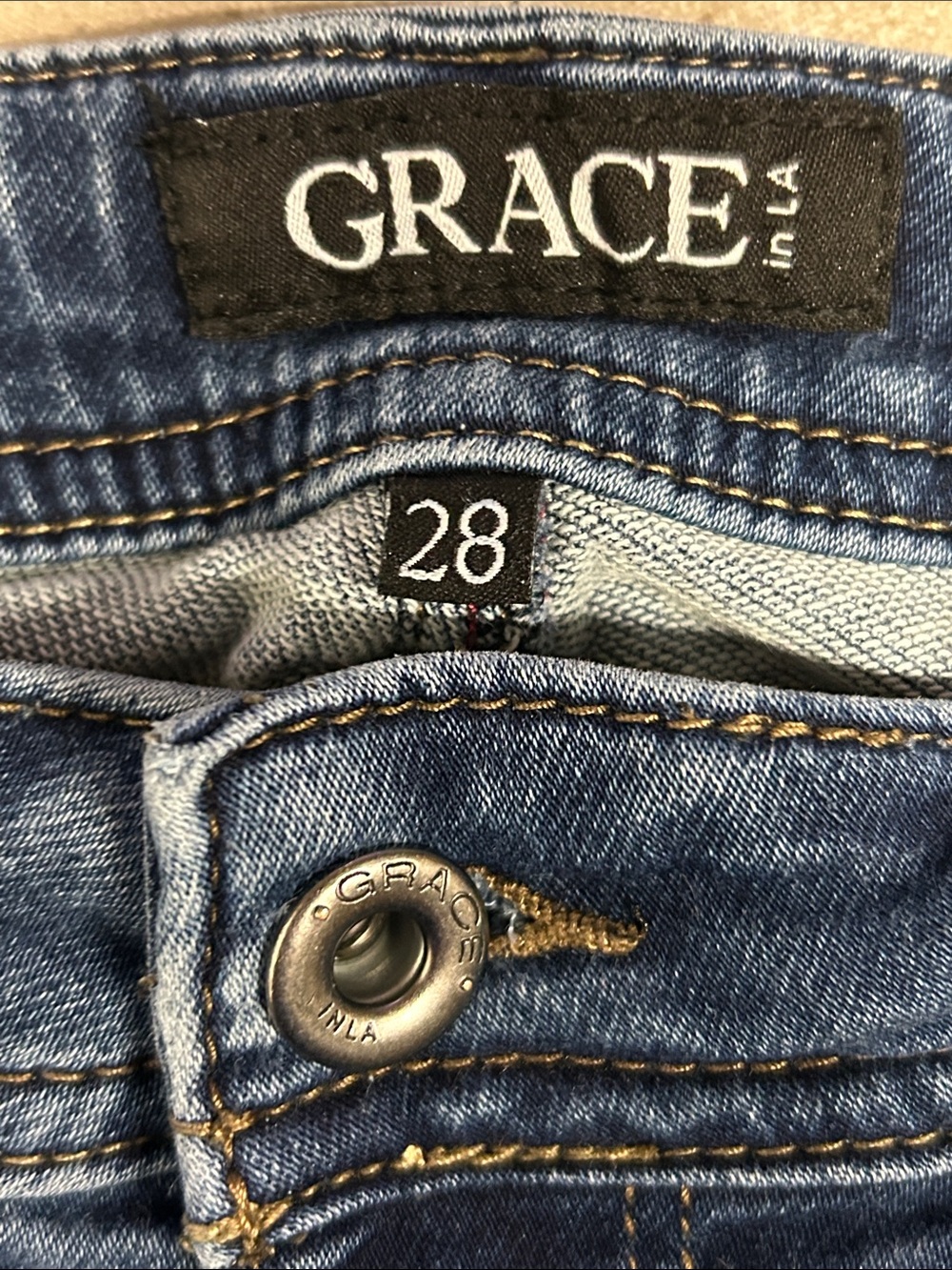 Grace in LA Skinny Jeans - Picture 3 of 8